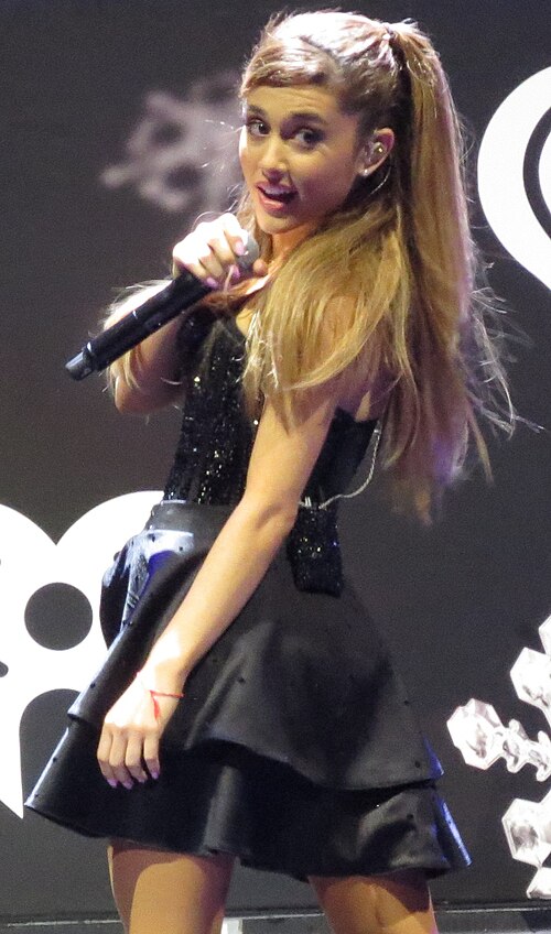 Photo of Ariana Grande performing in 2013
